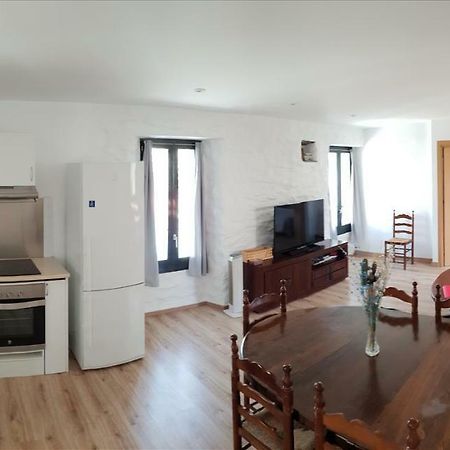 Gengina, Muy Centrico Apartment กาดาเกส ภายนอก รูปภาพ